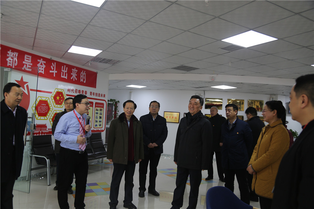 熱烈歡迎全國總工會副主席，書記處書記魏地春及省總工會王保存主席一行蒞臨安陽青峰網(wǎng)絡(luò)參觀指導(dǎo)